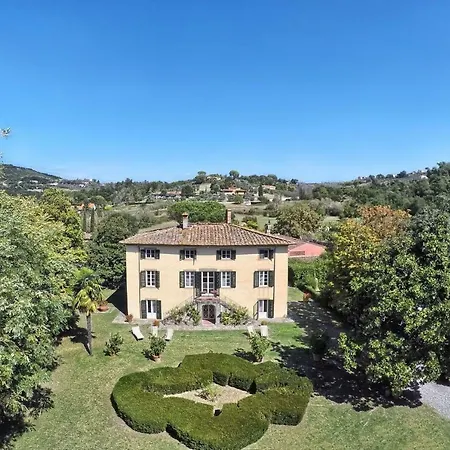 Clara 12 By Salogi Vila Lucca